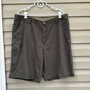 Columbia Omni shield mens army green shorts